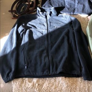 Men’s Columbia fleece jacket